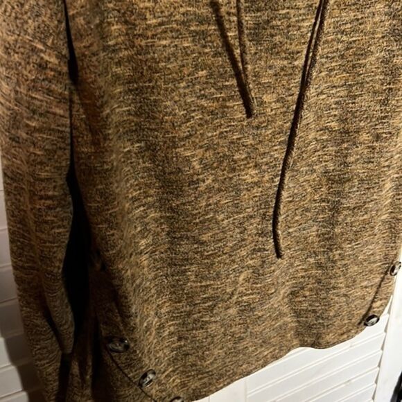 Misia Hoodie With button details - Picture 5 of 7